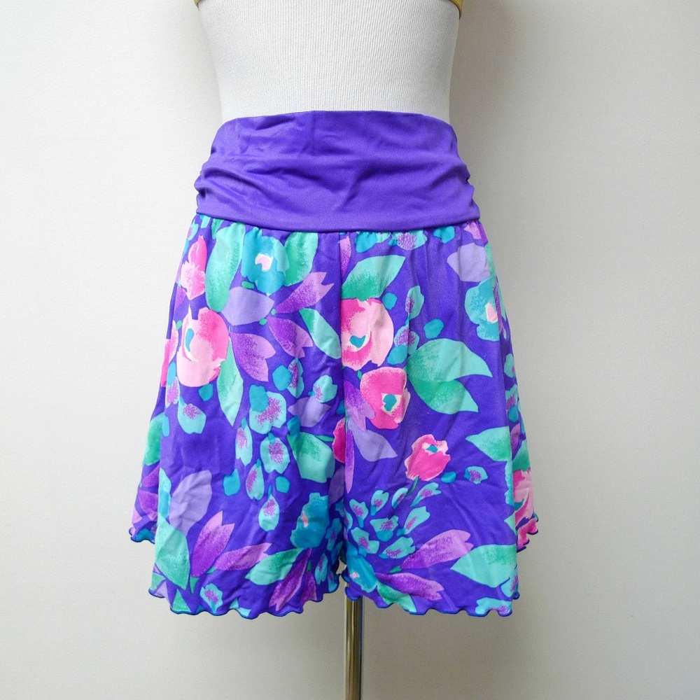 VTG 80s floral print swimwear shorts